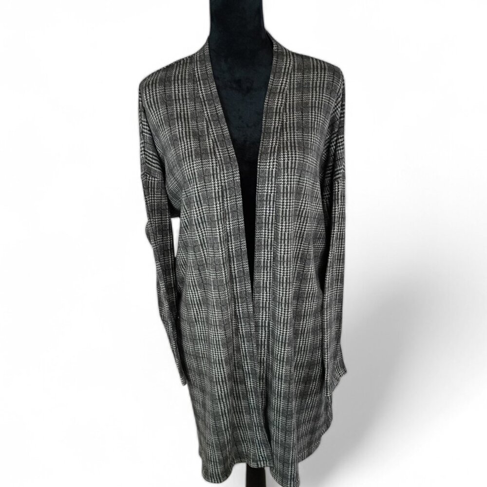Women's Plaid Full Length Cardigan  Grey Black Cream Cozy Winter Plus Size 3XL